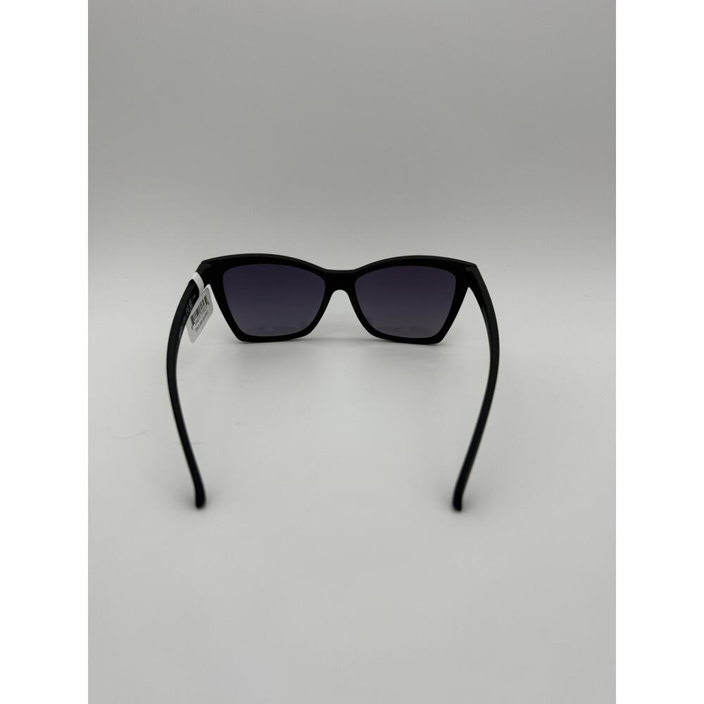 Goodr New Wave Renegade Sunglasses Black Polarized with Case NWT - Picture 3 of 10